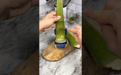 Just mix Aloe vera with Vaseline and you will be amazed!! #beautyhacks #skincaretips