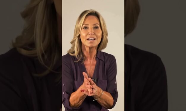 Beauty at every age – Leslie Lowe #shorts #podcast #real #beauty #health