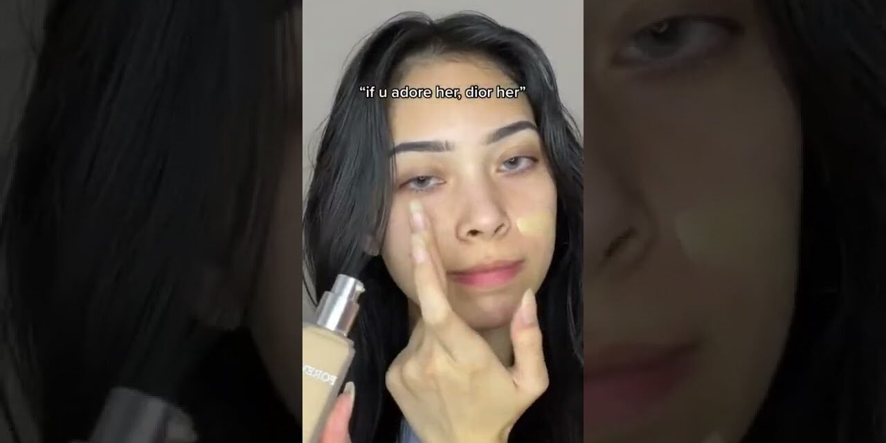 baddie vs “clean girl” makeup