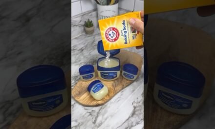 This Vaseline and Baking Soda Mix Will Change Your Life! #beautyhacks #skincare