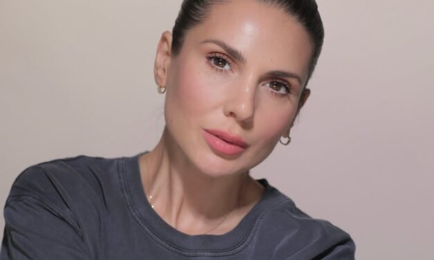 The clean makeup look | ALI ANDREEA