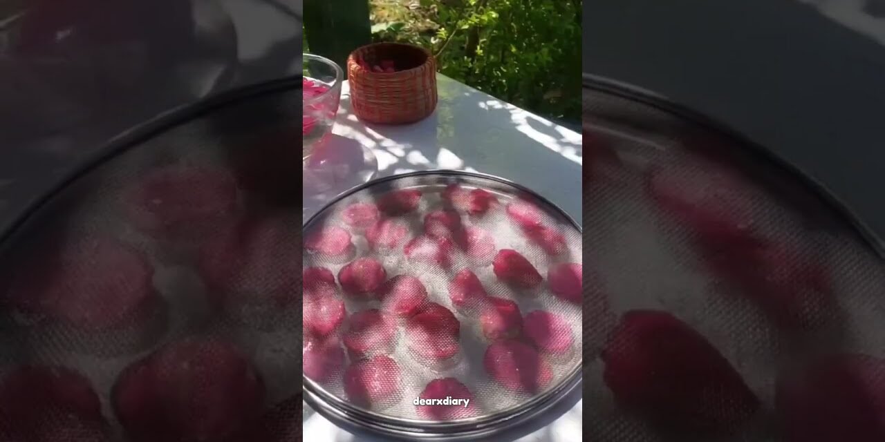 How to make blush at home #makeup #makeuptutorial #makeuplook #korean #koreanmakeup #glowuptips