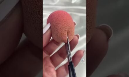 this is a sign to clean your dirty beauty sponge! #beautysponge #makeuphacks #IPSY
