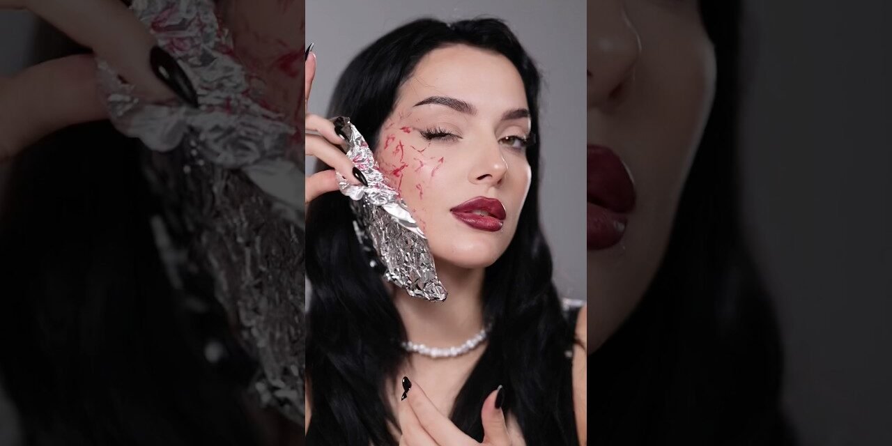 Easy Halloween cuts makeup hack #beautyhacks (orgn @alexxandra.makeup
