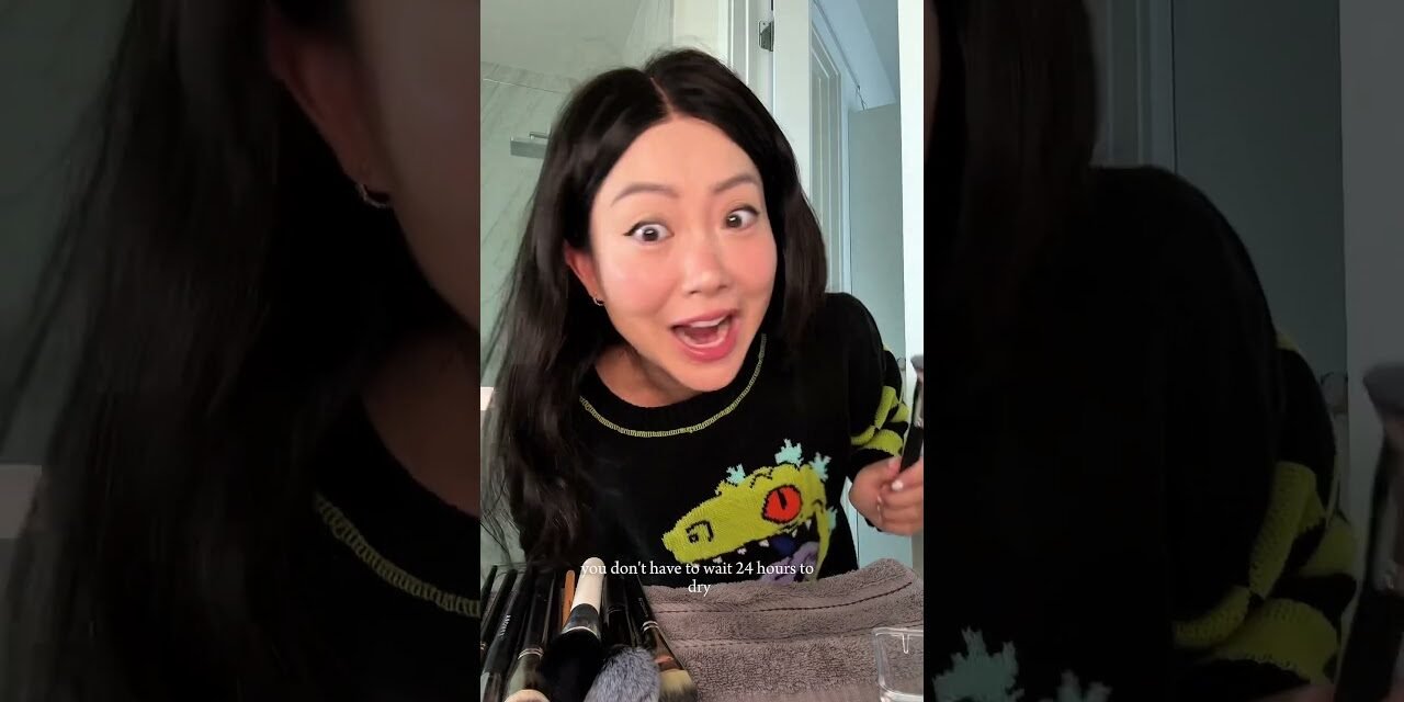 Clean makeup brushes in 5 seconds